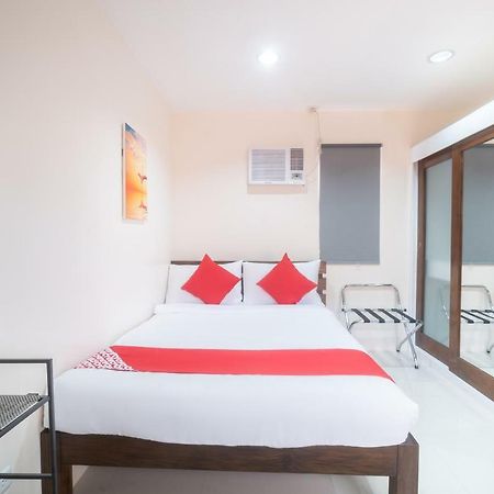 Oyo 199 Solange Apartelle ダバオ　シティ エクステリア 写真