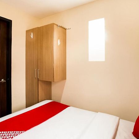 Oyo 199 Solange Apartelle ダバオ　シティ エクステリア 写真