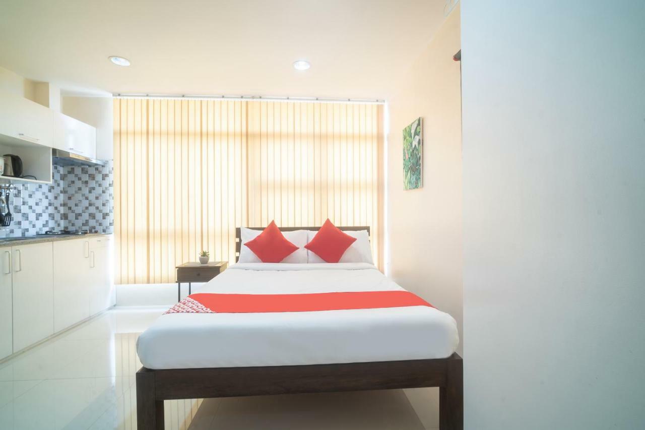 Oyo 199 Solange Apartelle ダバオ　シティ エクステリア 写真