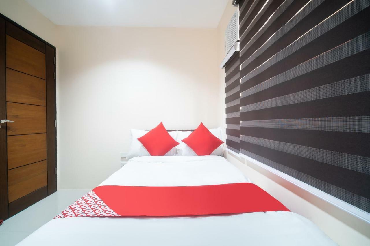 Oyo 199 Solange Apartelle ダバオ　シティ エクステリア 写真