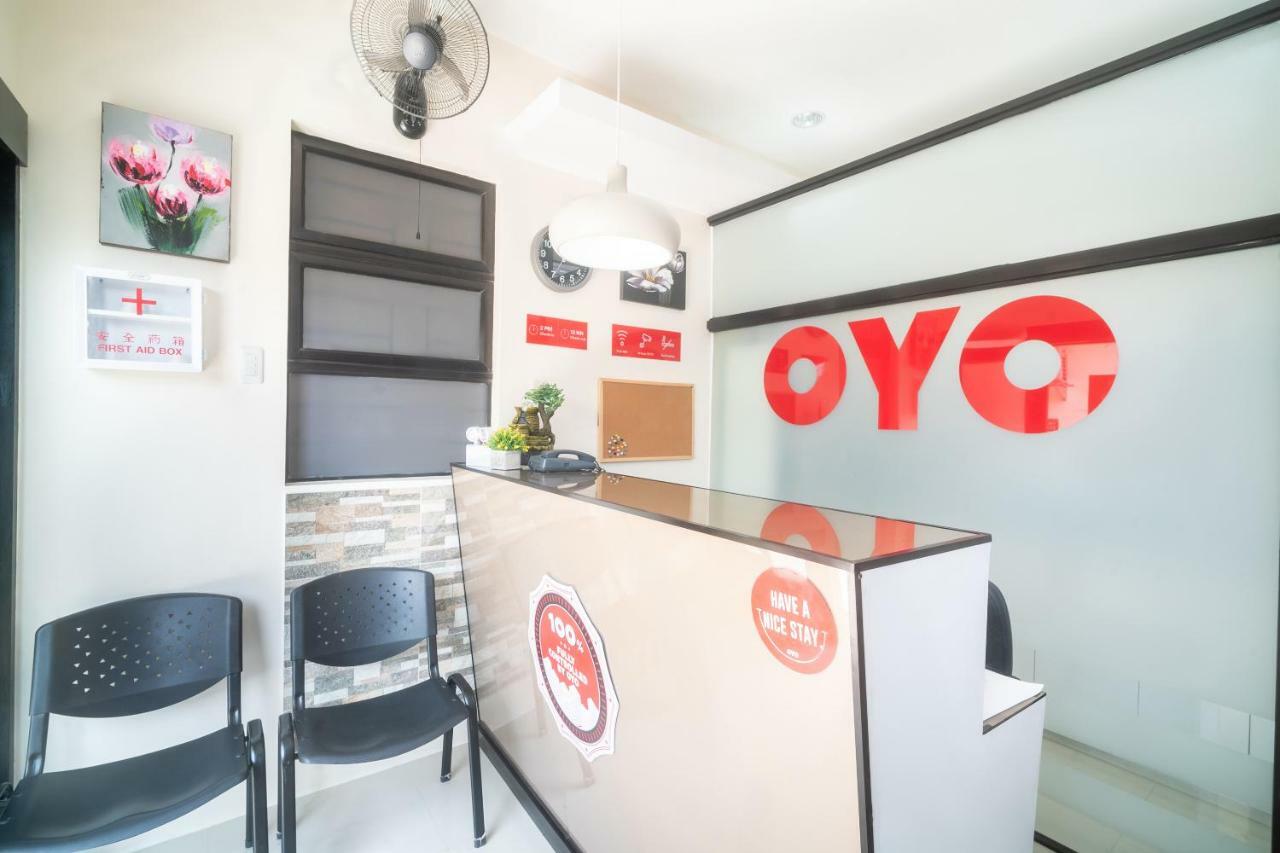 Oyo 199 Solange Apartelle ダバオ　シティ エクステリア 写真