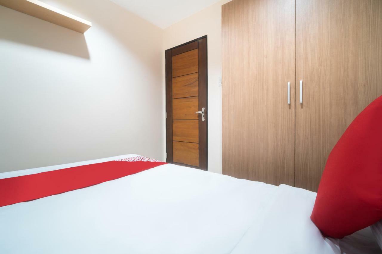 Oyo 199 Solange Apartelle ダバオ　シティ エクステリア 写真