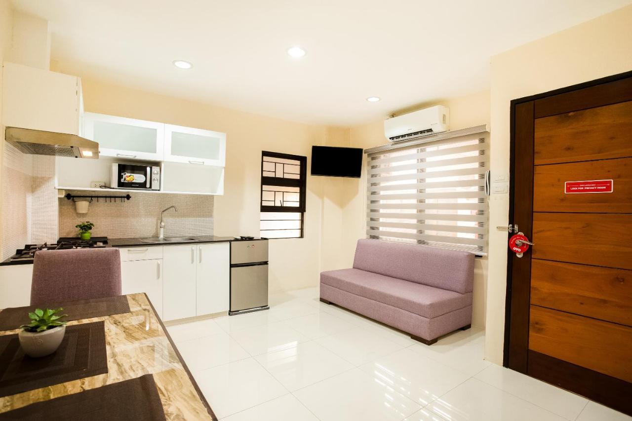 Oyo 199 Solange Apartelle ダバオ　シティ エクステリア 写真